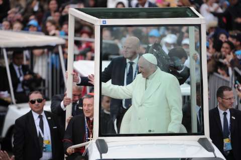 Salud del papa Francisco: ¿qué es una infección polimicrobiana?