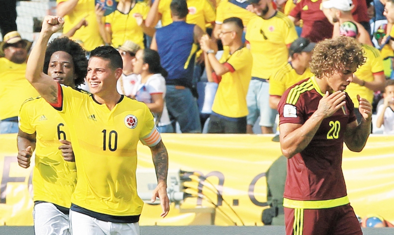 James Rodríguez fue la gran figura del triunfo 2-0 ante Venezuela. Aunque falló un penal, fue el más destacado. /  EFE