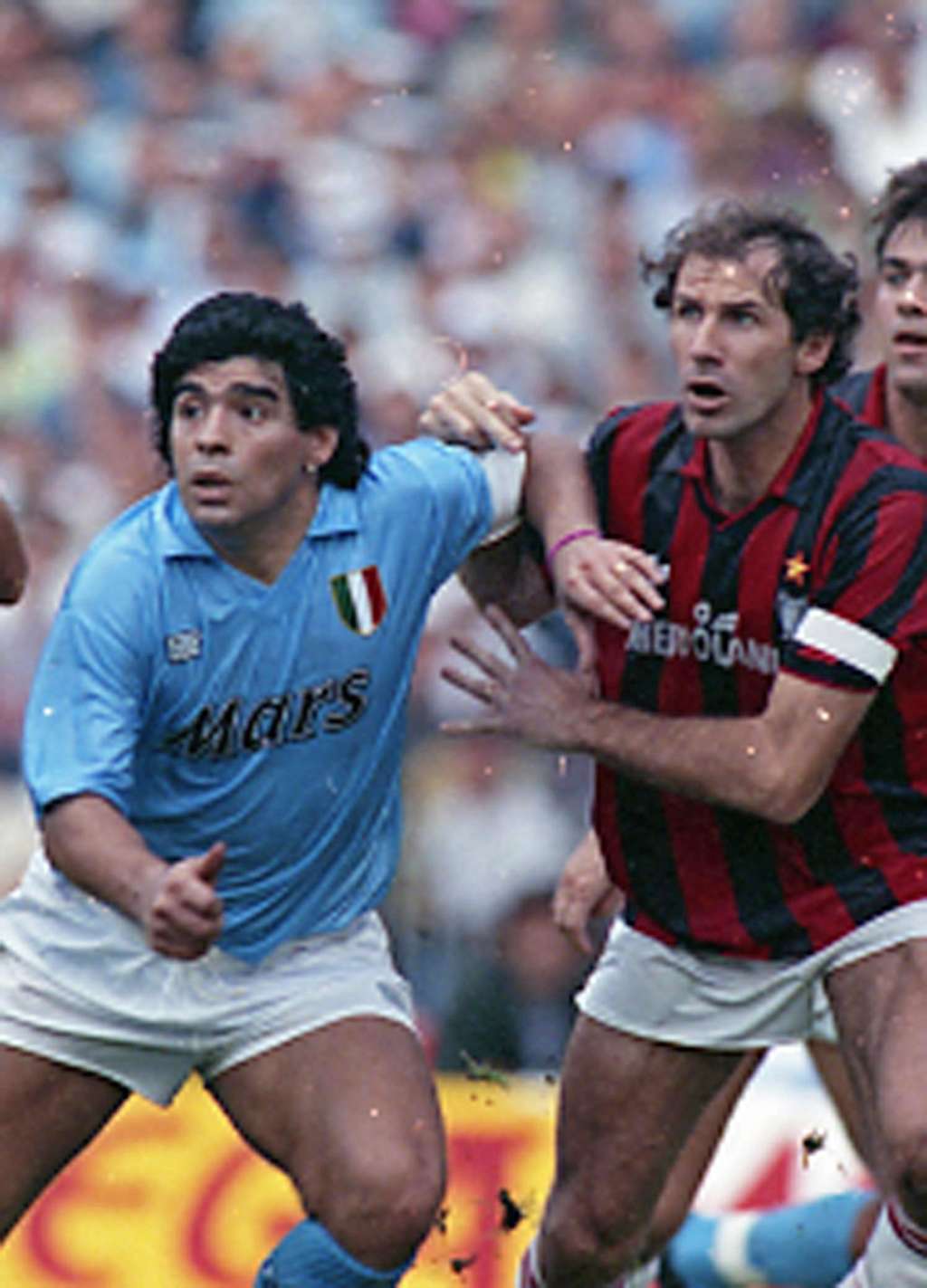 NAPLES (Italy), 31/07/2026.- (FILE) - Diego Maradona (L) of Napoli in action against Franco Baresi of AC Milan during the Italian Serie A match between Napoli and AC Milan in Naples, Italy, 21 October 1990 (re-issued 31 July 2026). Franco Baresi died at the age of 66, his former club AC Milan announced on 31 July 2026. (Italia, Nápoles) EFE/EPA/ANSA
