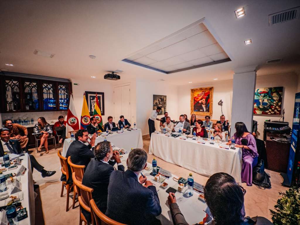 Consejo de ministros del presidente Abelardo de la Espriella en Barranquilla.