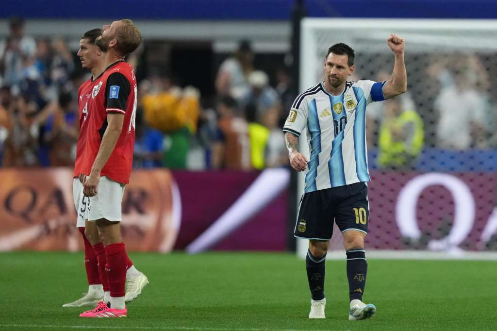 DALLAS (United States), 22/06/2026.- Lionel Messi (R) of Argentina celebrates after scoring the 1-0 goal during the FIFA World Cup 2026 group stage match Argentina against Austria, in Dallas, USA, 22 June 2026. EFE/EPA/JEFFREY MCWHORTER