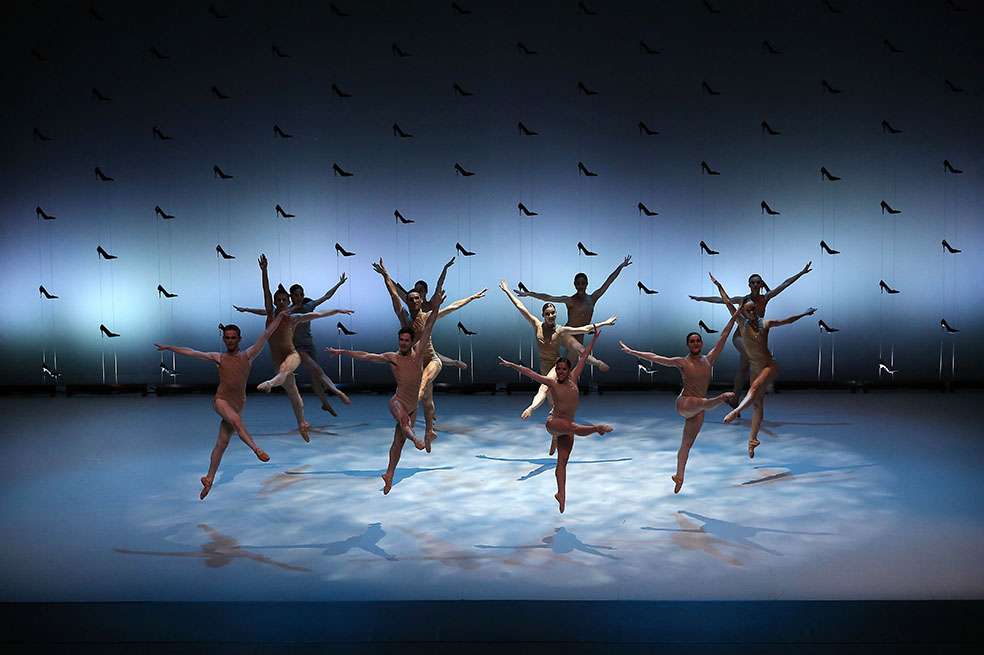 Esta versión de “La Cenicienta”, a cargo del Malandain Ballet Biarritz, se basa en la duda, el rechazo y la esperanza del personaje principal. / Cortesía Teatro Mayor