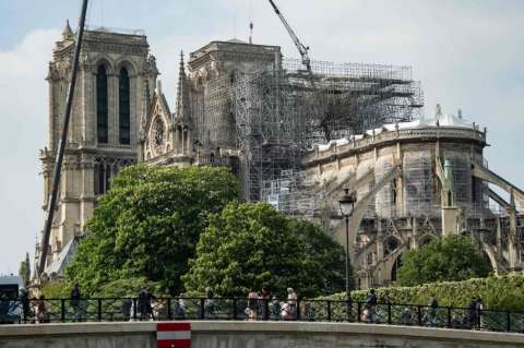 Diputados franceses debaten polémico proyecto de ley sobre reconstrucción de Notre Dame