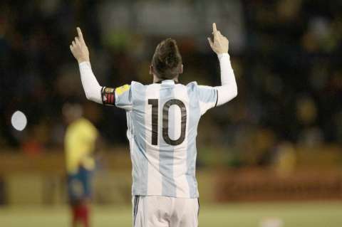 Bilardo sobre Messi: "Debe ganar el Mundial para estar al nivel de Pelé y Maradona"
