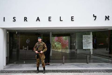 Más de 150 artistas exigen que se prohíba la participación de Israel en la Bienal de Venecia