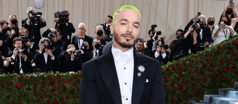 J Balvin deleva dos estatuas suyas en museo de Nueva York: así se ven