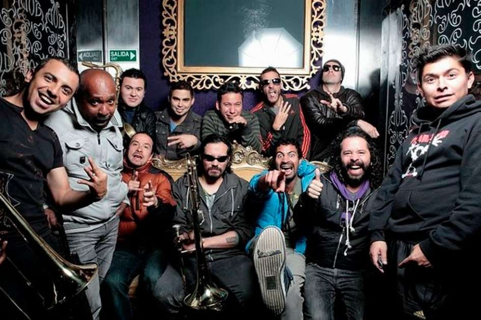 Orquesta de salsa La-33.