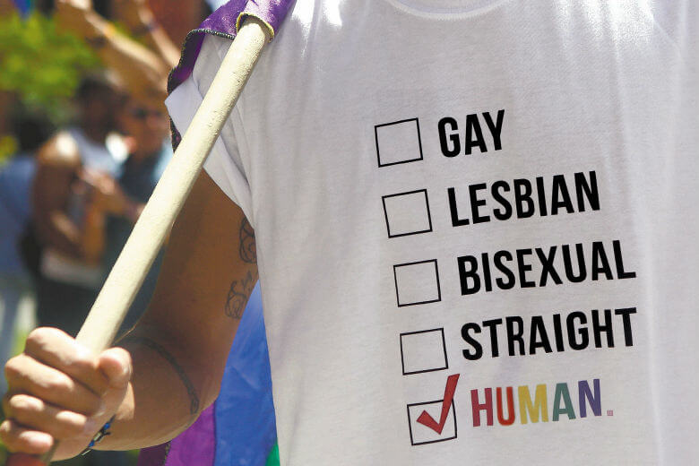 "Se estima que más de cuatro millones de personas han salido del país, de los cuales dos millones han entrado al territorio colombiano, donde las personas LGBTI no han sido ajenas a esta situación": Caribe Afirmativo. / EFE