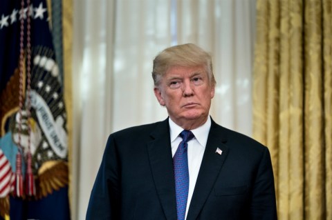 ¿Por qué un trino de Trump tiene en aprietos la agenda legislativa en EE.UU?