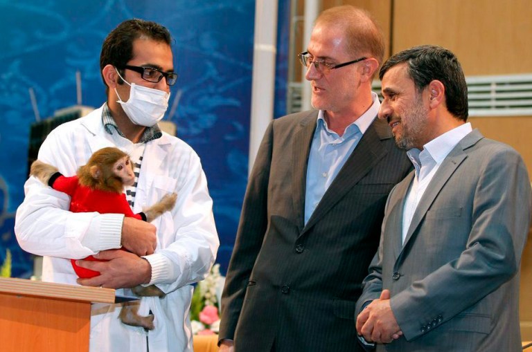 Mahmud Ahmadinejad quiere ser astronauta