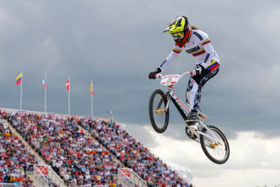 Mariana Pajón, pedalista antioqueña de BMX. Foto: AFP