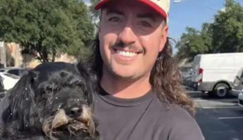La comunidad ayuda a influencer de comida a reencontrarse con su perro robado