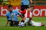 Sudamericano: Uruguay le ganó a Paraguay en el cierre y se ilusiona con el título