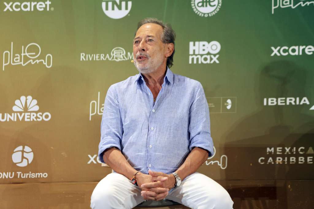 MEX2223. PLAYA DEL CARMEN (MÉXICO), 08/05/2026.- El actor argentino Guillermo Franccella habla en el marco de los Premiso Platino 2026 este viernes, en Playa del Carmen en Quintana Roo (México). Francella, que recibirá mañana sábado el Premio Platino de Honor por toda su carrera, aseguró que desde sus inicios en el mundo de la actuación siempre amó "tomar riesgos en cada personaje", buscando que fueran "antagónicos entre sí", pero sin olvidar la identificación con el público. EFE/Alonso Cupul