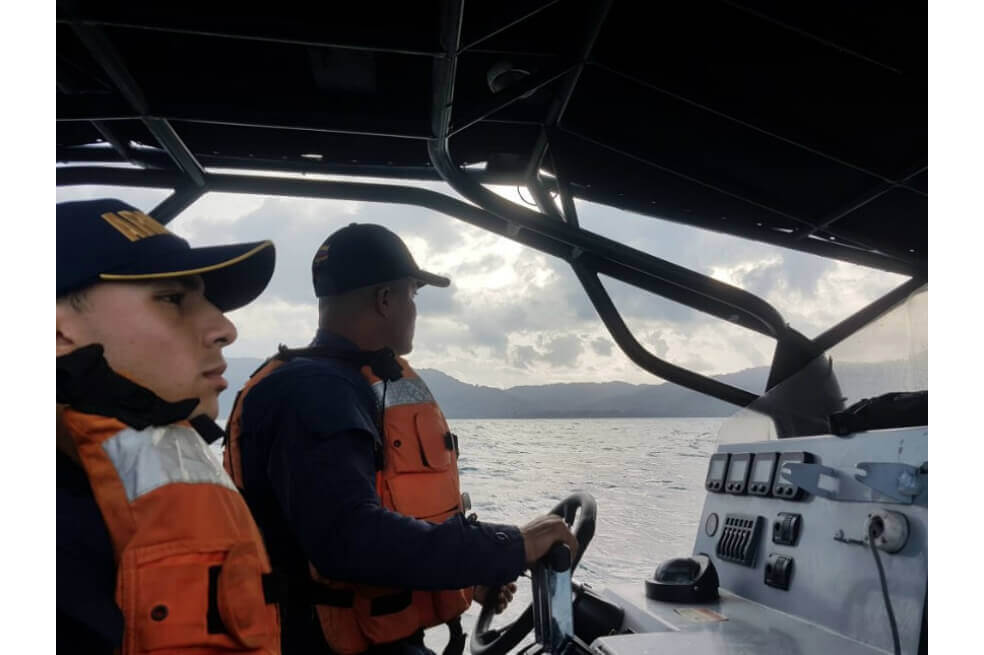 La Cancillería, junto con la Armada Nacional y la Policía realizan labores de identificación de los 16 cuerpos encontrados. / Foto tomada de Twitter: Armada Nacional