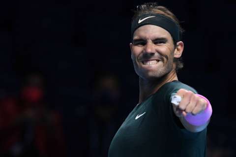 Nadal venció a Tsitsipas y jugará la semifinal del Torneo de Maestros