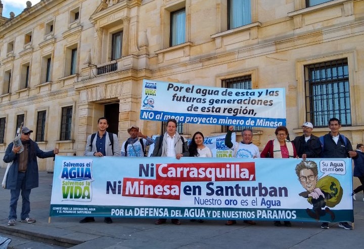 Ambientalistas inician plantón frente al Congreso en defensa del páramo de Santurbán. / Tomada de Twitter: @@OrlandoBeltranQ