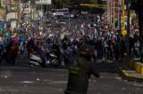 Maduro denuncia intento de golpe y se dictó orden de captura a dirigente opositor