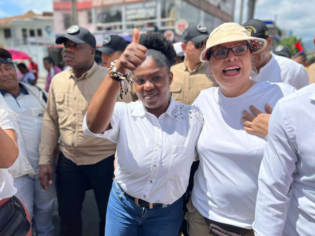 La vicepresidenta Francia Márquez marchó en Cali para respaldar las reformas sociales.