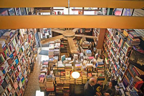Gran venta nocturna de Liberías alternativas