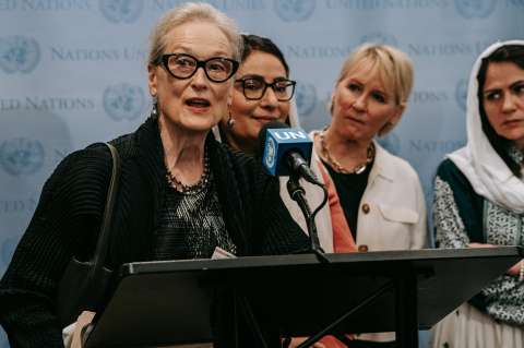 “Hasta una ardilla tiene más libertad que una mujer en Afganistán”: Meryl Streep