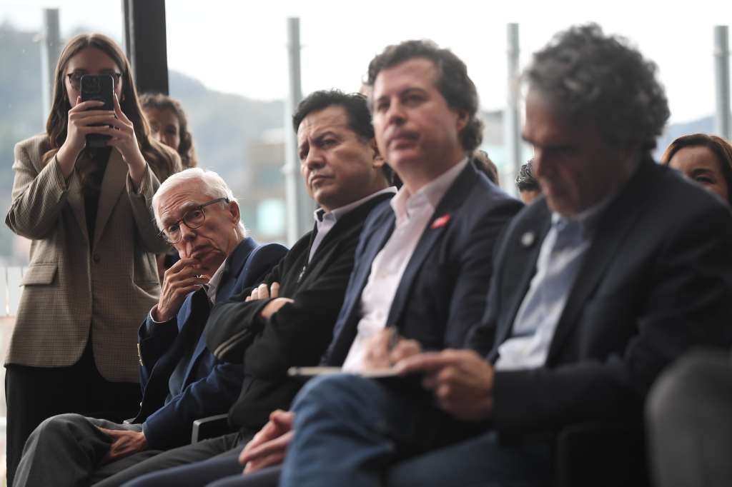 Coalición integrada por los partidos Mira, Nuevo Liberalismo y Dignidad y Compromiso de cara a las elecciones al Congreso de 2026. Dentro de los asistentes al evento estuvieron Sergio Fajardo, Ana Paola Agudelo, Jorge Robledo, Juan Manuel Galán.