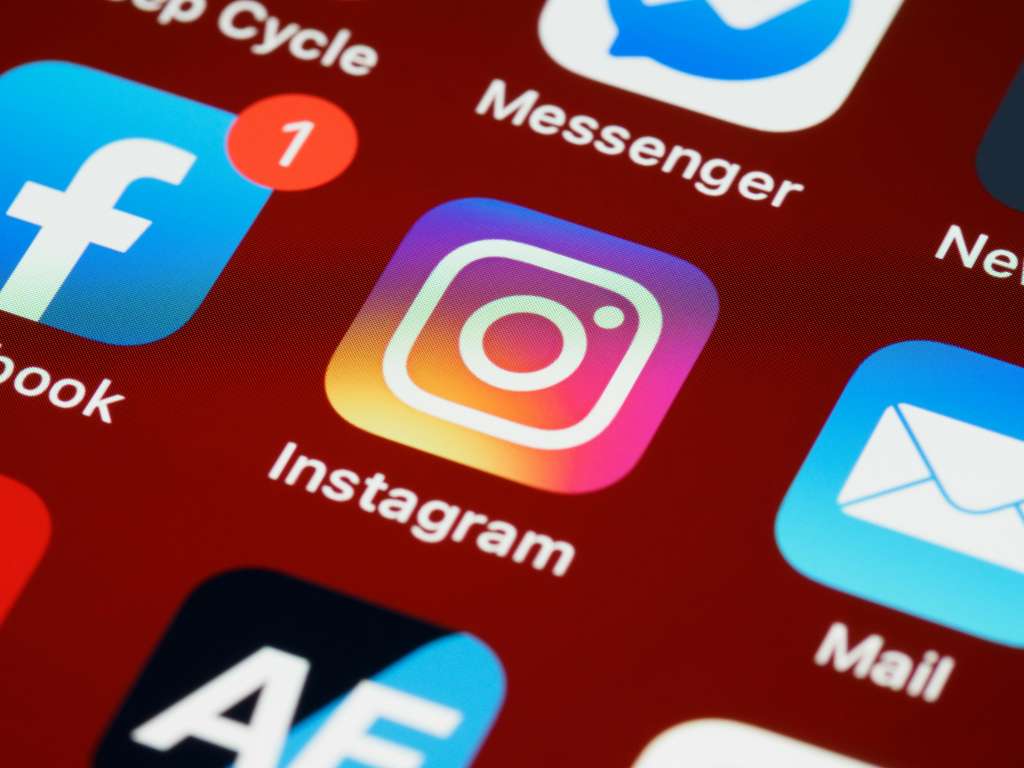 Las redes sociales se han convertido en una herramienta esencial para las empresas y marcas, y saber cuándo publicar contenido es crucial para maximizar la visibilidad y la interacción.