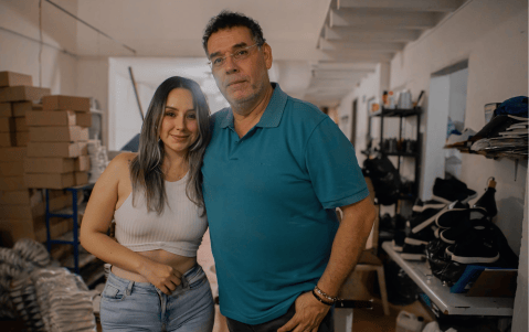 La familia santandereana que creó una marca de calzado con estilo y calidad local