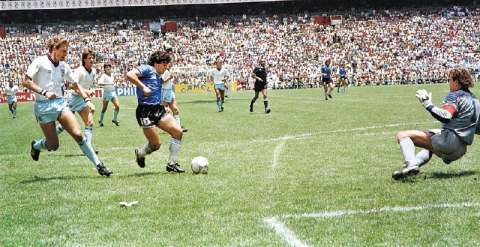“No se vende”, dice Hodge sobre la camiseta de Maradona contra Inglaterra en 1986