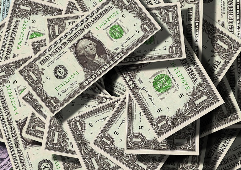 ¿Cómo afecta la subida del dólar a los colombianos?
