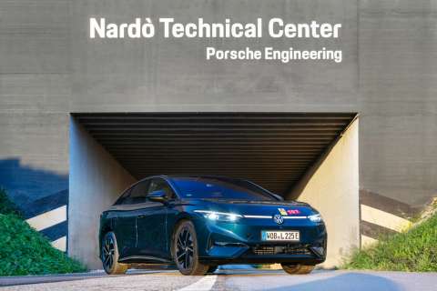 El Volkswagen ID.7 Pro S alcanza 941 km de autonomía en prueba de eficiencia