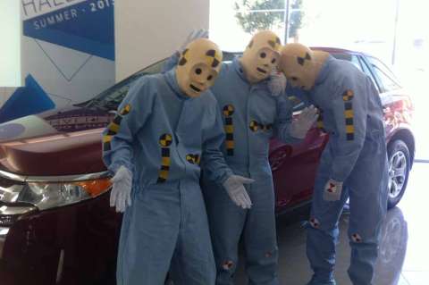 Ford reta a sus compradores