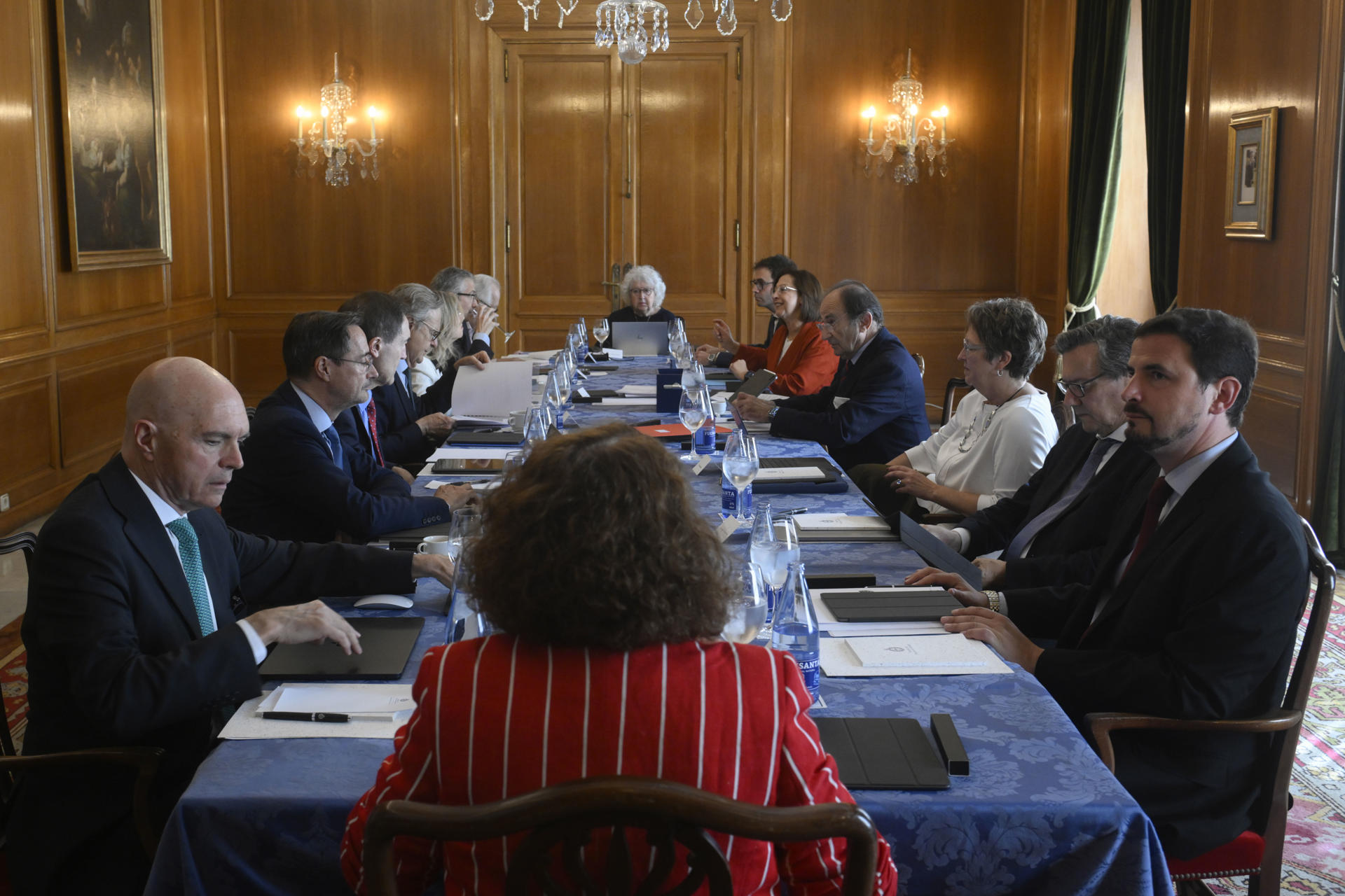 Oviedo, 25/05/2026.- El jurado del Premio Princesa de Asturias de Ciencias Sociales 2026 inicia las deliberaciones de un galardón al que optan treinta y seis candidaturas de doce nacionalidades y que se fallará este martes en Oviedo. EFE/ Eloy Alonso