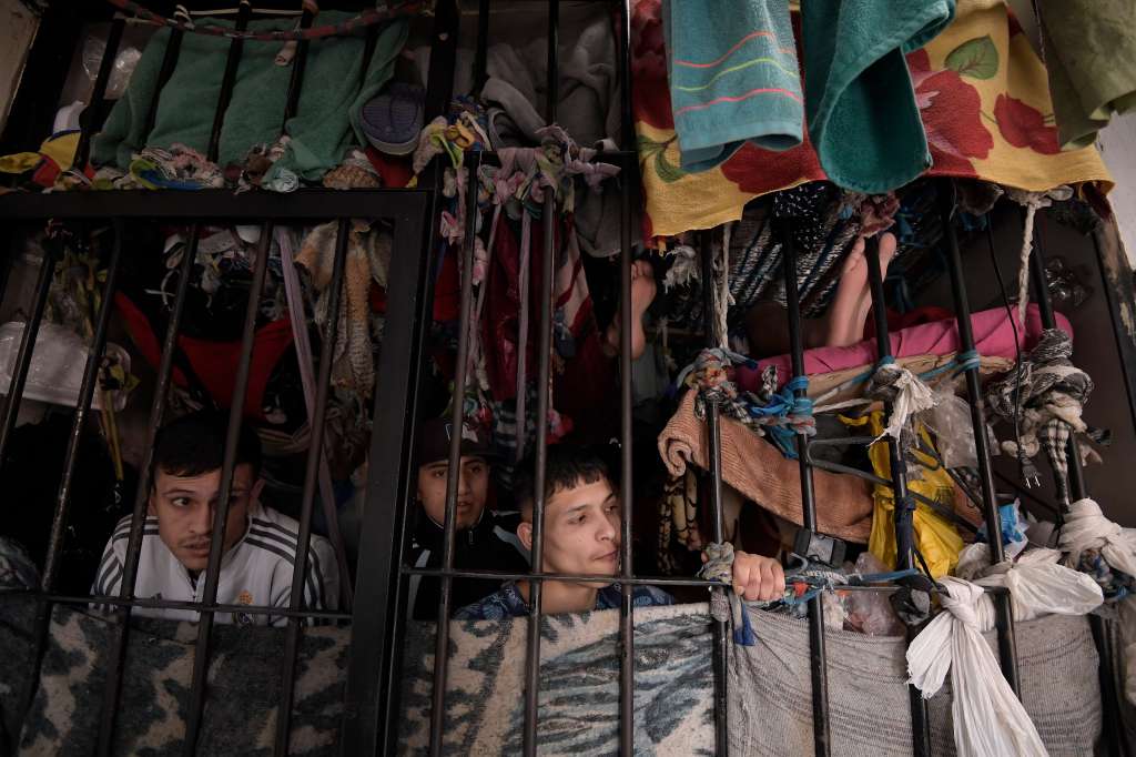 La Corte Constitucional realizó una inspección judicial a estaciones de policía del sur de Bogotá para poner en evidencia la crítica situación de la población privada de la libertad. Esta es la primera de varias visitas que se realizarán en el territorio nacional.