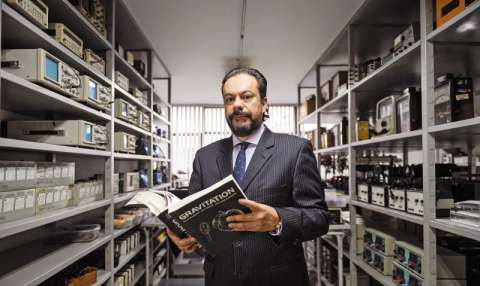 “La ciencia me dio el porqué y la religión el para qué”