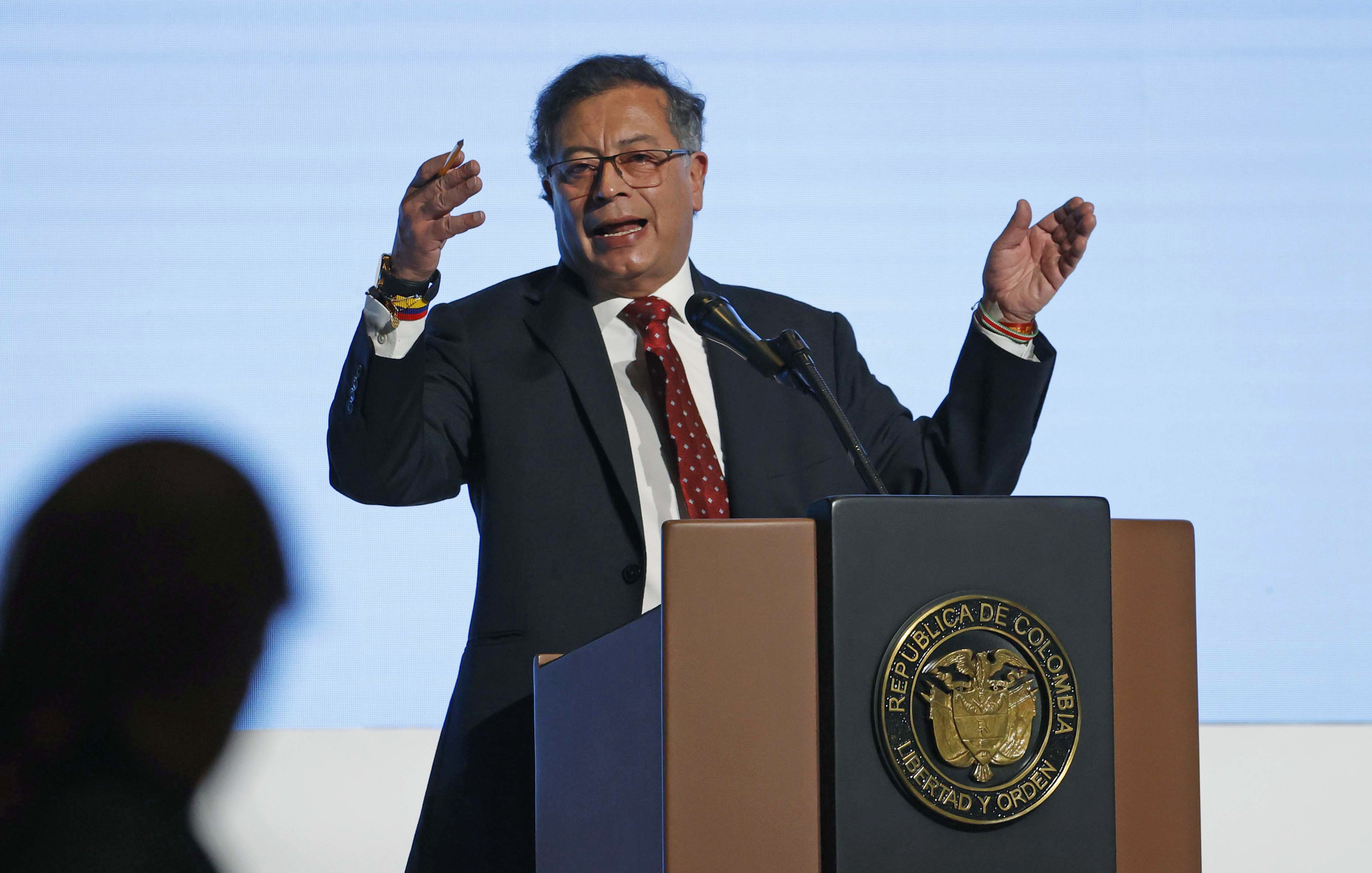 AME5152. BOGOTÁ (COLOMBIA), 07/11/2024.- El presidente de Colombia, Gustavo Petro, habla durante la 'Primera conferencia ministerial para poner fin a la violencia contra la niñez', este jueves en Bogotá (Colombia). El canciller colombiano, Luis Gilberto Murillo, aseguró este jueves, al inaugurar la 'Primera conferencia ministerial para poner fin a la violencia contra la niñez', que el mundo debe unirse para enfrentar ese problema del cual han sido víctima más de mil millones de niños, niñas y adolescentes. EFE/ Mauricio Dueñas Castañeda
