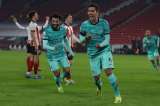 Ante el colero terminó la racha de derrotas del Liverpool en la Premier League