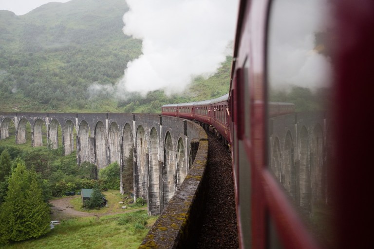 La ruta en tren más larga del mundo: duración, precio y países que recorre