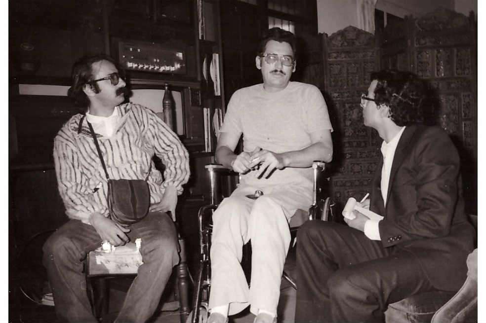 De izquierda a derecha: el periodista Óscar Domínguez, el coronel Gary Prado y el cronista Germán Santamaría. / Archivo particular