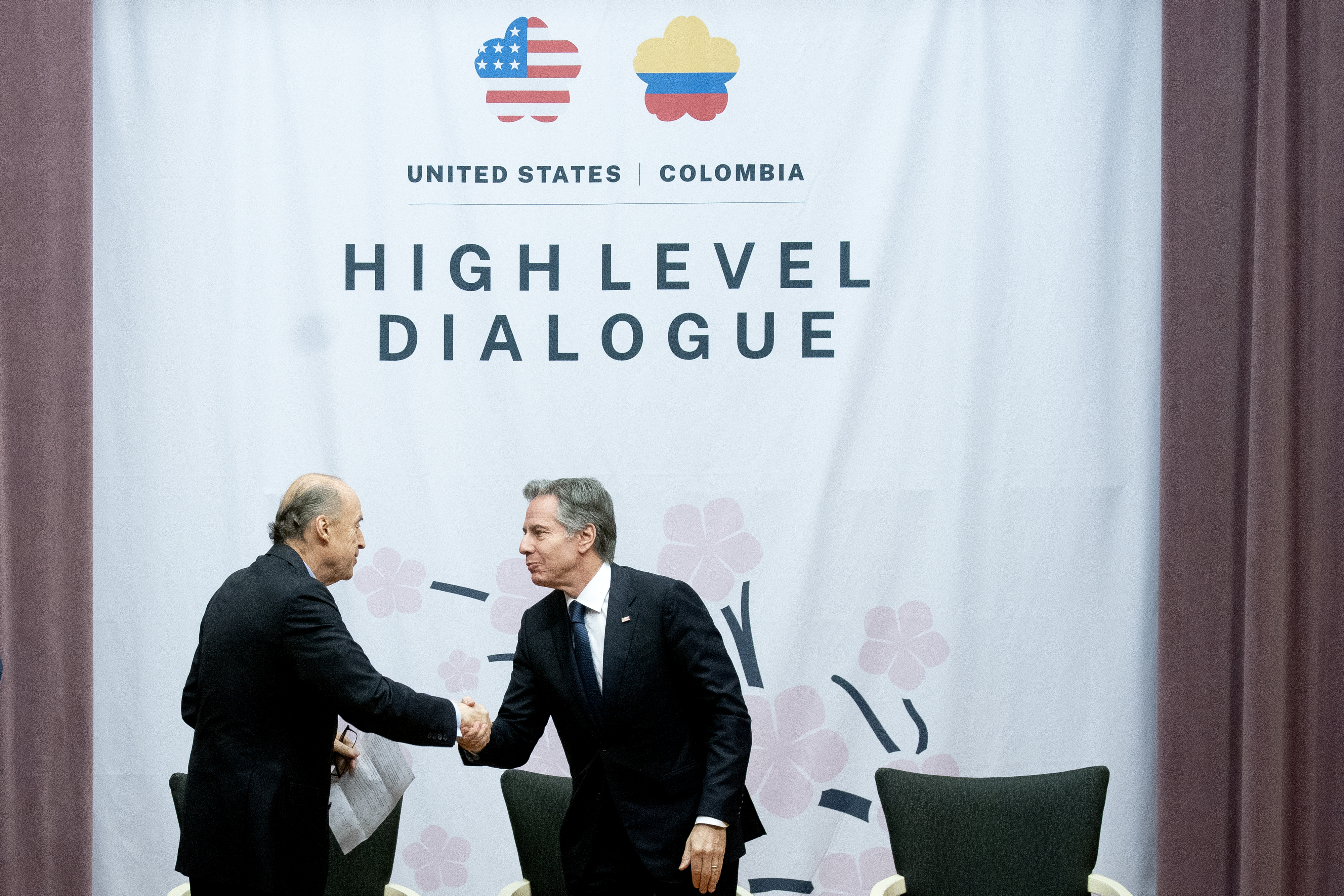 Álvaro Leyva y Antony Blinken, jefes de la diplomacia de Colombia y Estados Unidos, respectivamente.