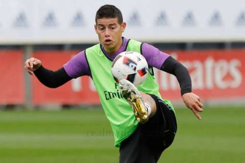 James se entrenó pensando en ser titular en la Copa del Rey