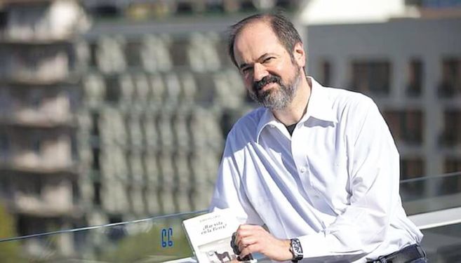 Juan Villoro presenta su libro “Examen extraordinario” en la FIL de Guadalajara