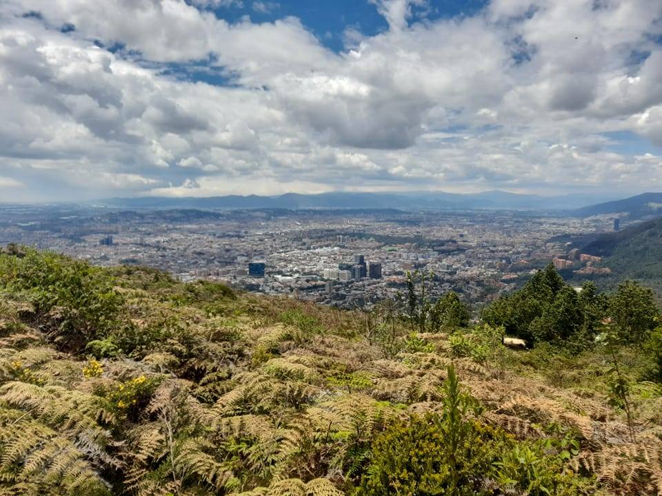 La Calera, un municipio situado en el departamento de Cundinamarca, Colombia, es un destino turístico que ofrece una variedad de actividades para los amantes de la naturaleza y la aventura.