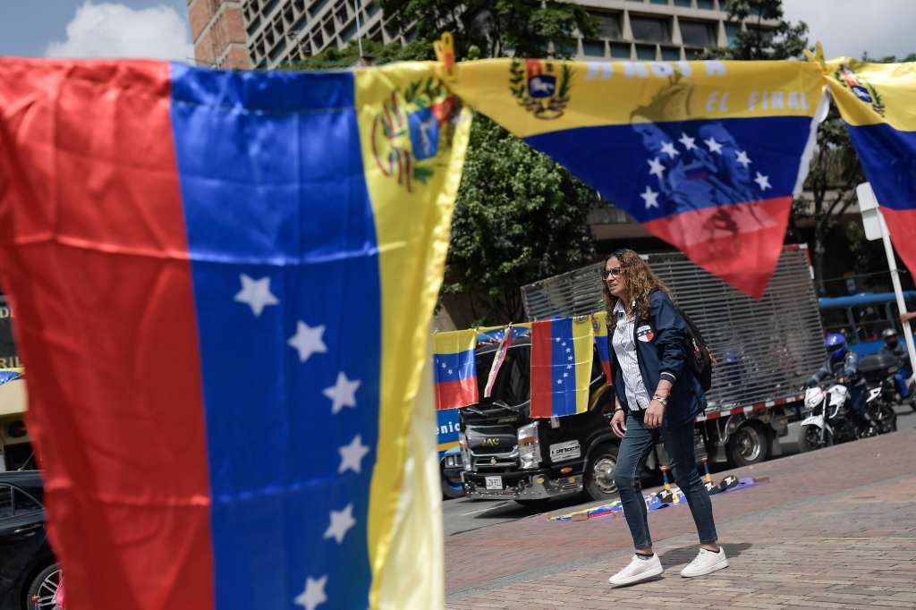 Plantón de venezolanos en Bogotá en contra de Nicolás Maduro y a favor de Edmundo González y Maria Corina Machado