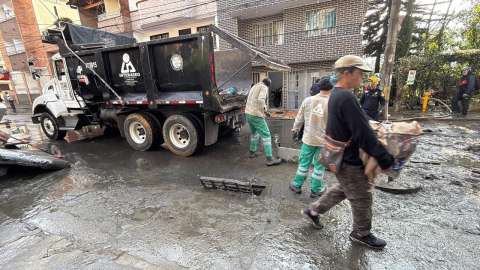 Emergencia en La Estrella: las lluvias desbordan la quebrada La Bermejala