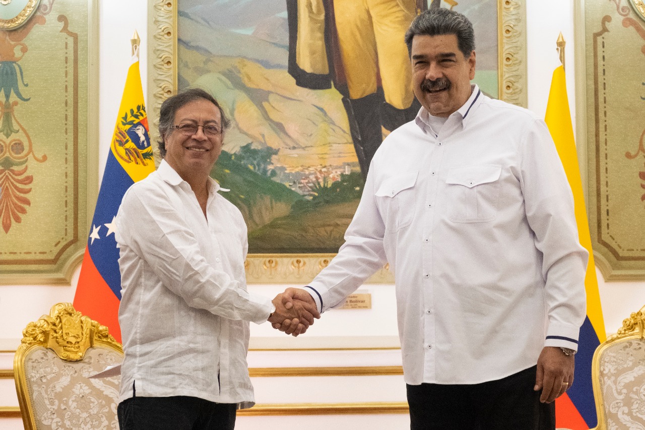 Gustavo Petro aterrizó en Venezuela alrededor de la 1:00 p.m., hora Colombia.