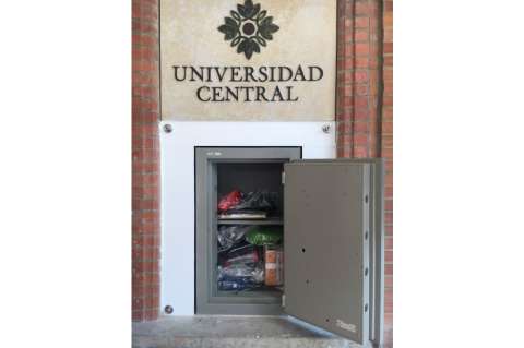 Una urna para guardar la memoria de la Universidad Central