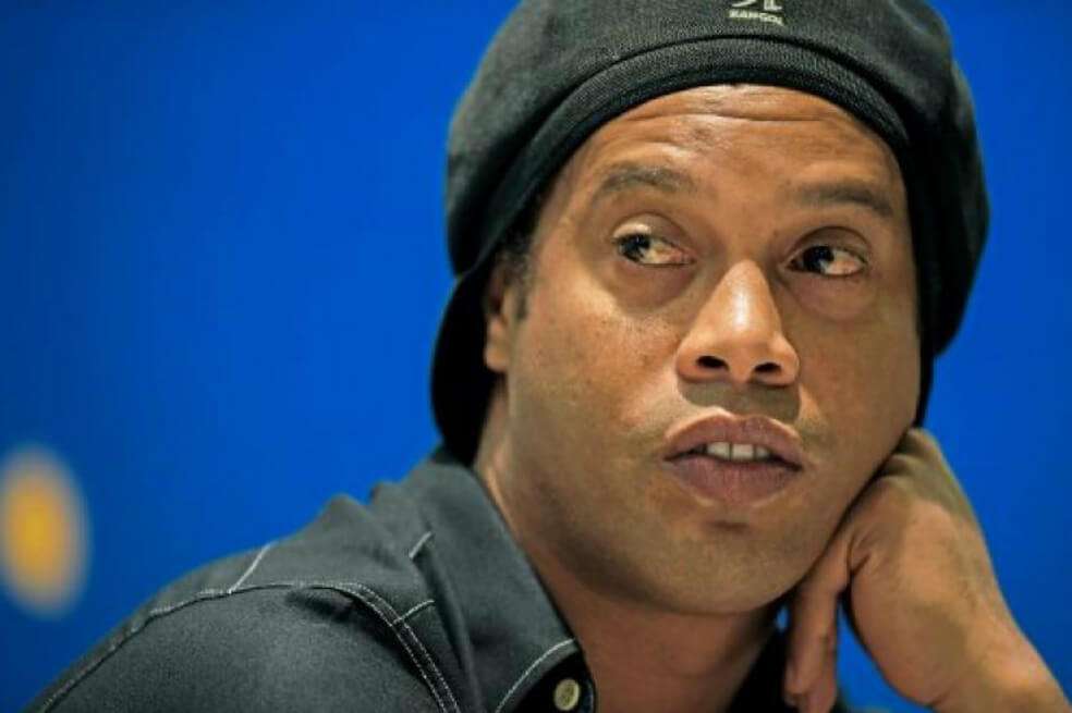 Ronaldinho fue campeón con la selección brasileña en el Mundial de Corea y Japón 2002. / AFP