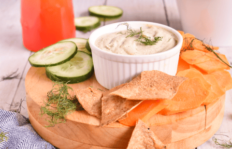 Aquí está la receta para hacer una salsa “ranch” vegana y sin aceite
