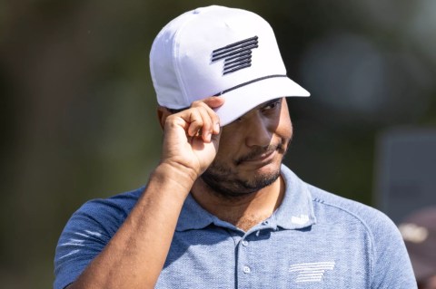 Juan Sebastián Muñoz brilla en el LIV Golf Chicago: Líder individual y por equipos